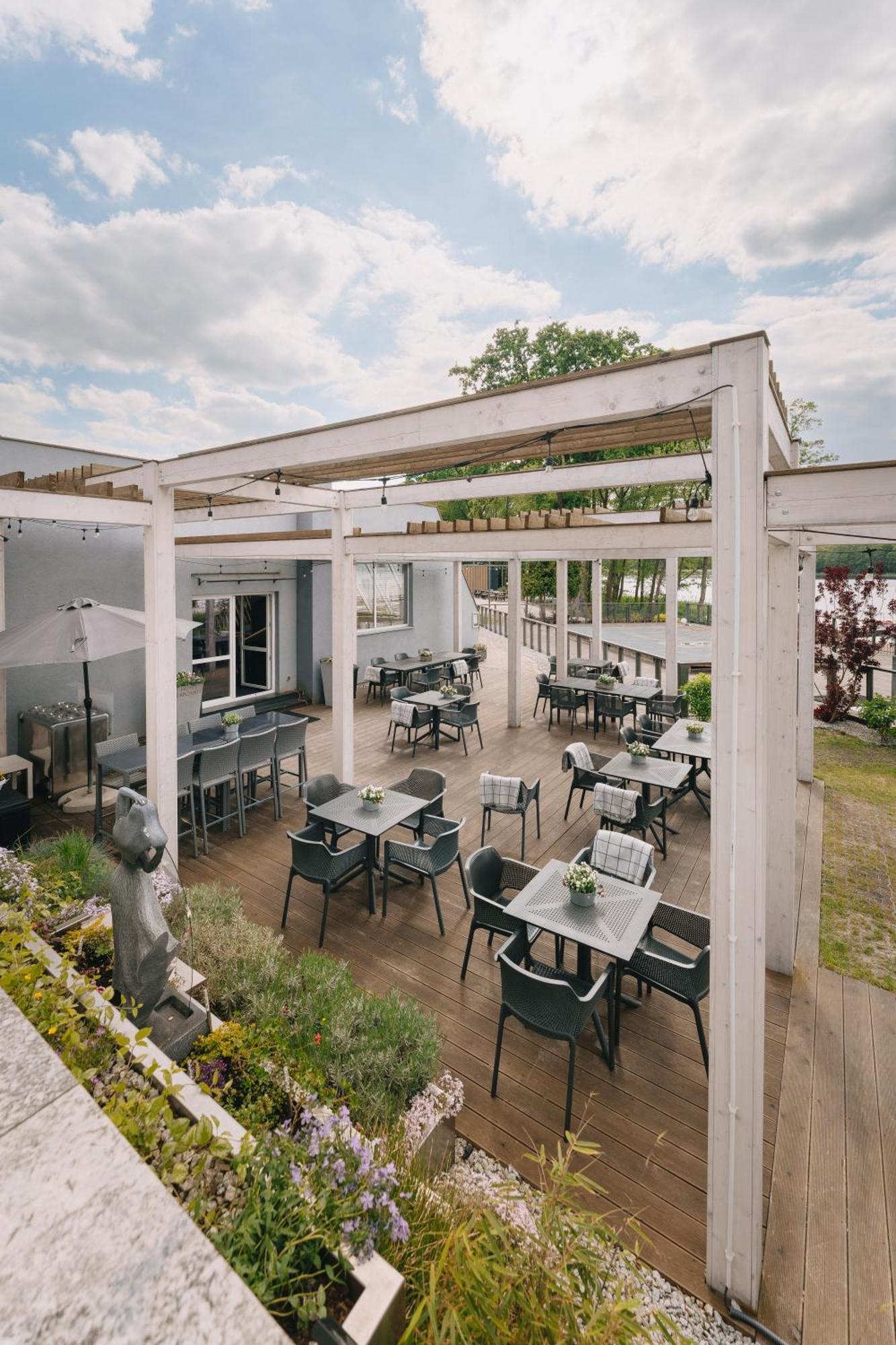 Hotel Tanzanit Jesiona Exteriör bild