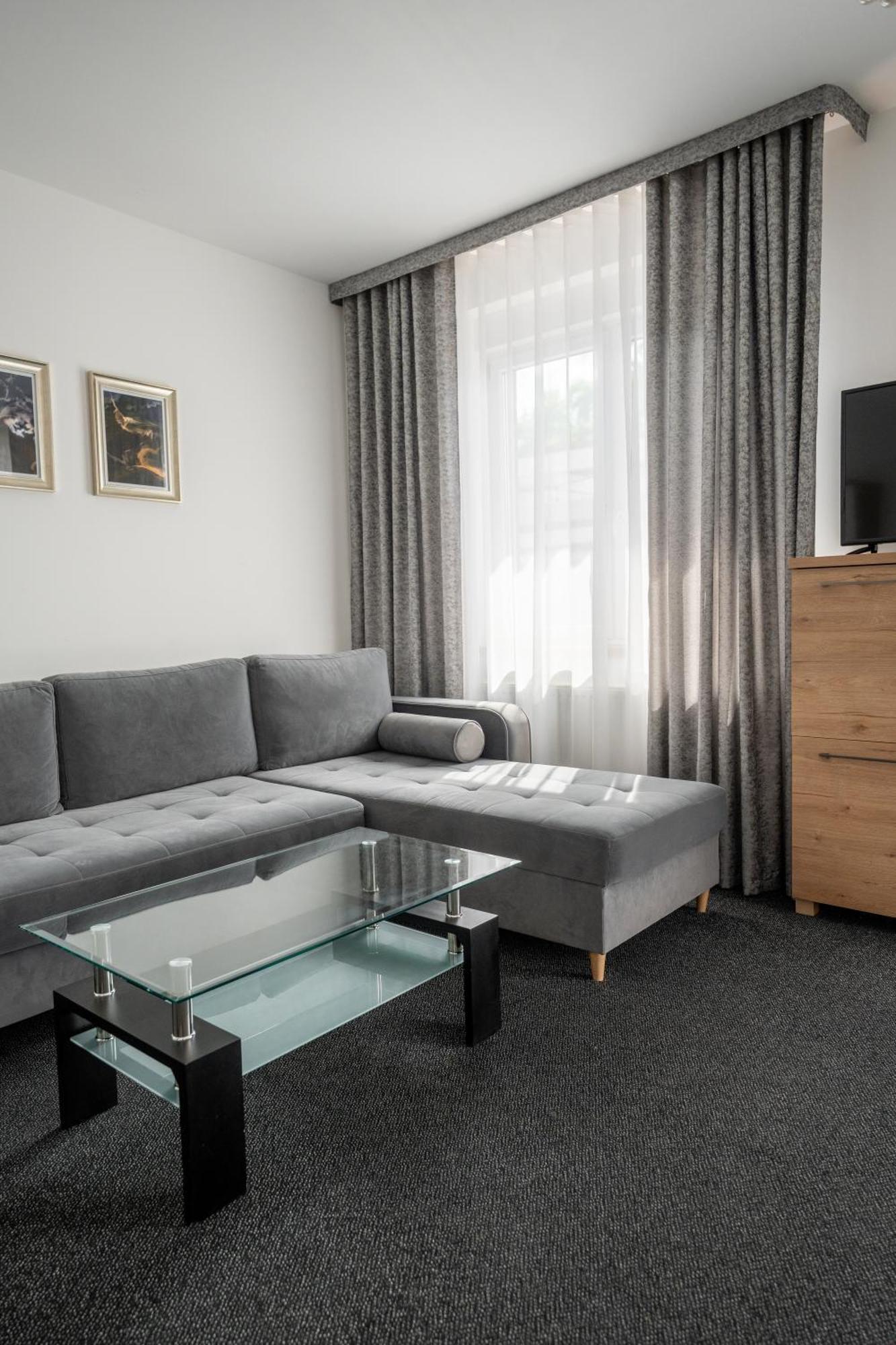 Hotel Tanzanit Jesiona Exteriör bild